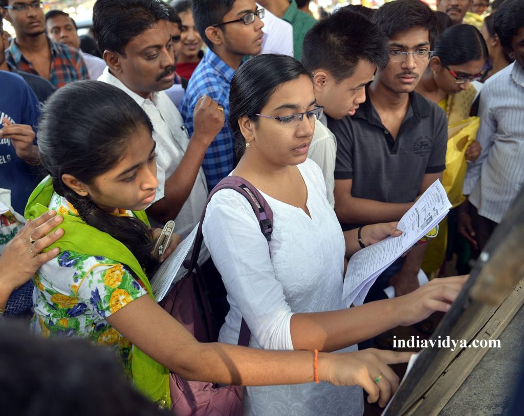 Get live updates on CBSE 10th Results 2026 including pass percentage, toppers list, region-wise performance and key highlights.